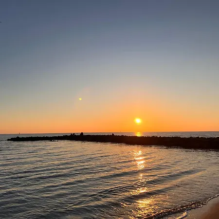 Kai- A 200m Dal Mare Di Roma, Lido di Ostia