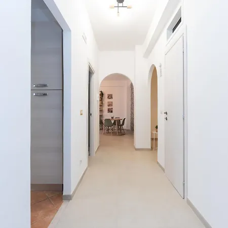 Kai- A 200m Dal Mare Di Roma, Apartment *